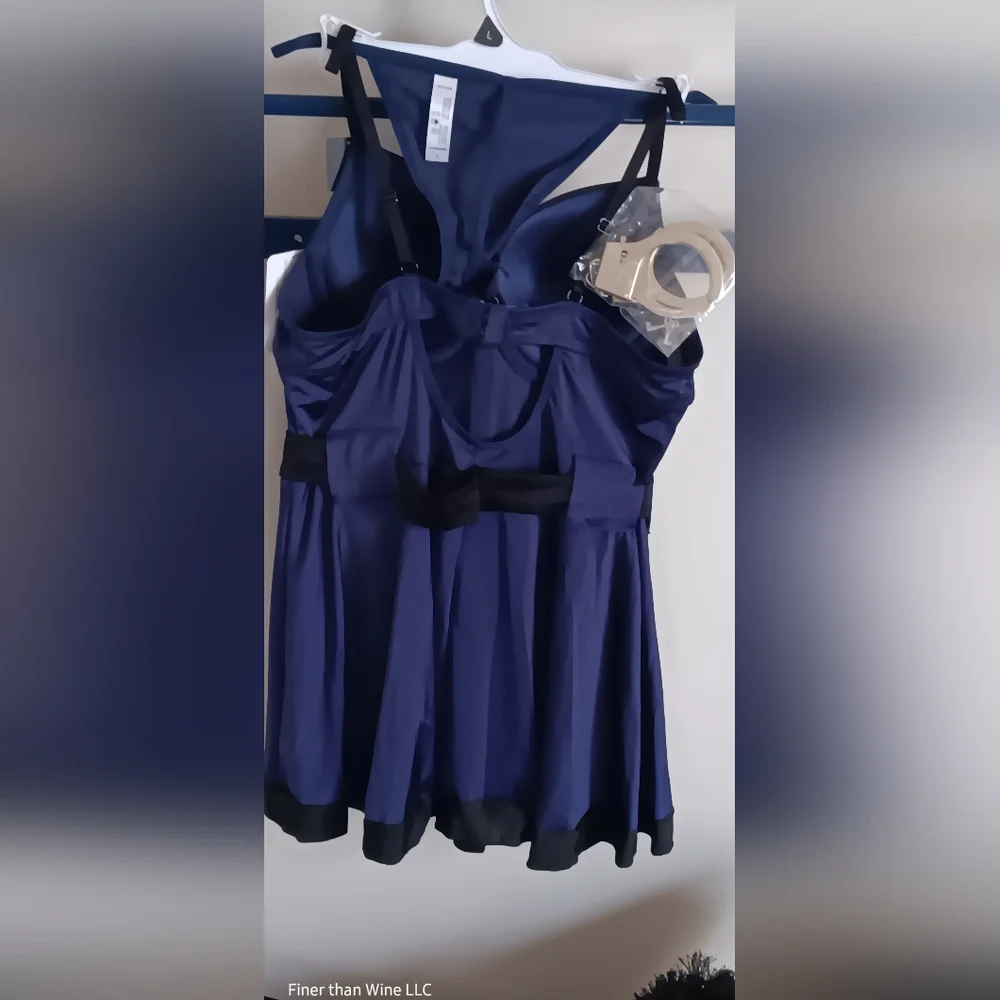 Sexy Cop Blue Lingerie Costume with badge, handcuffs, and thongs Women's Size L - Picture 5 of 5